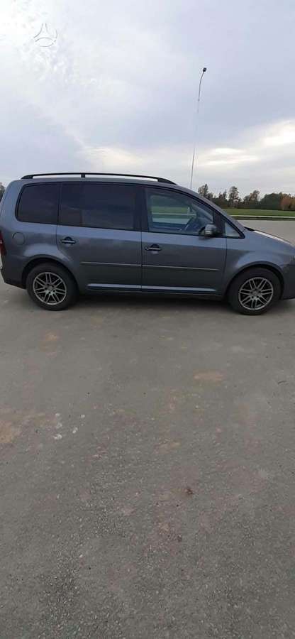 Volkswagen Touran 2007 — rear view