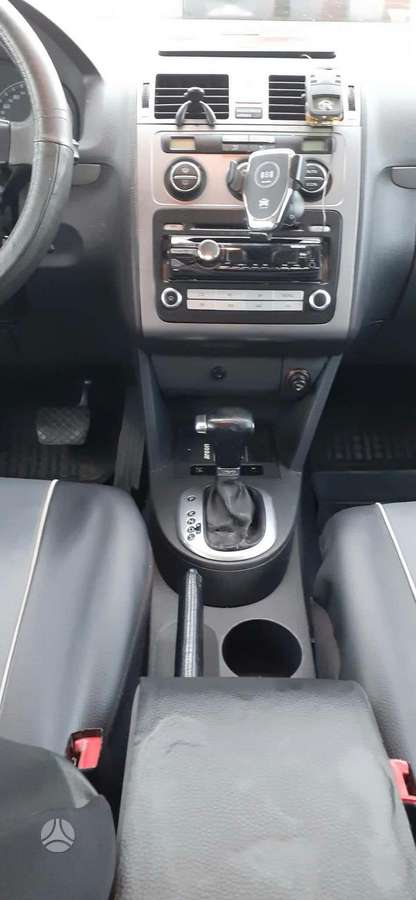 Volkswagen Touran 2007 — photo 8