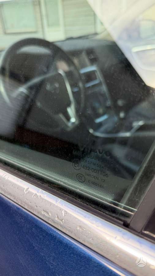 Volvo V60 2012 — photo 10