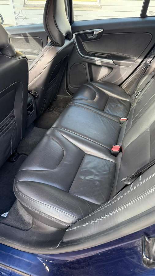 Volvo V60 2012 — photo 7