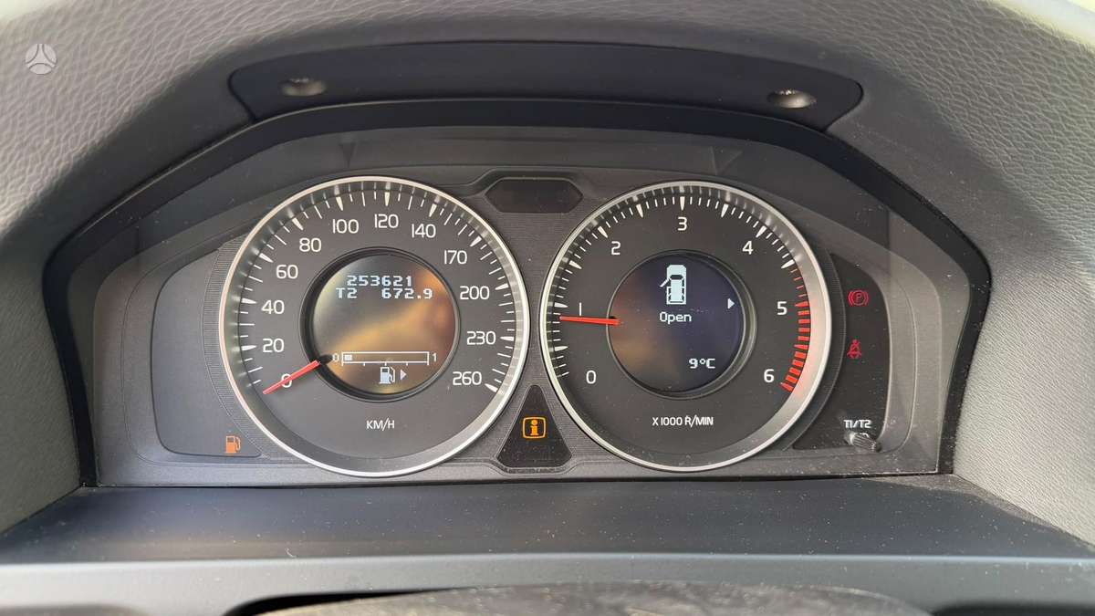 Volvo V60 2012 — photo 9