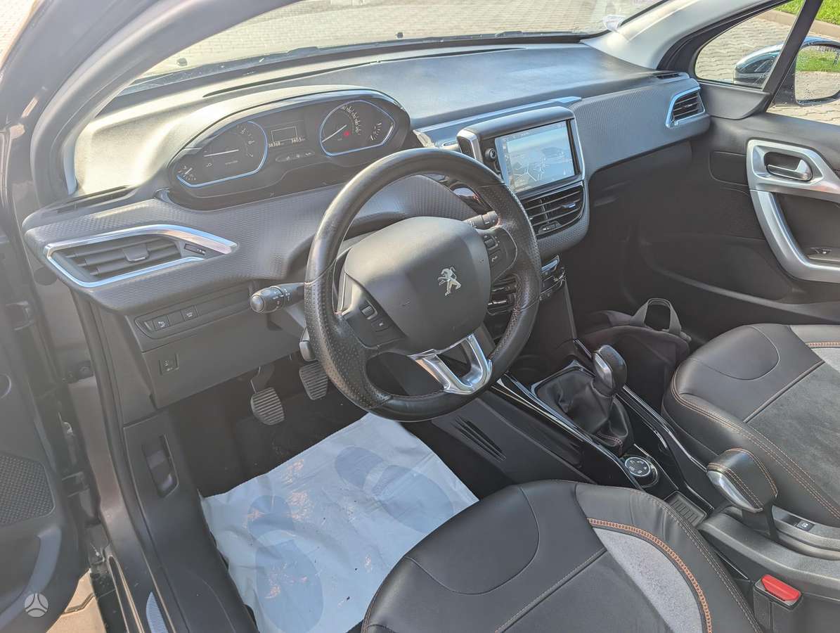 Peugeot 2008 2015 — фото 10