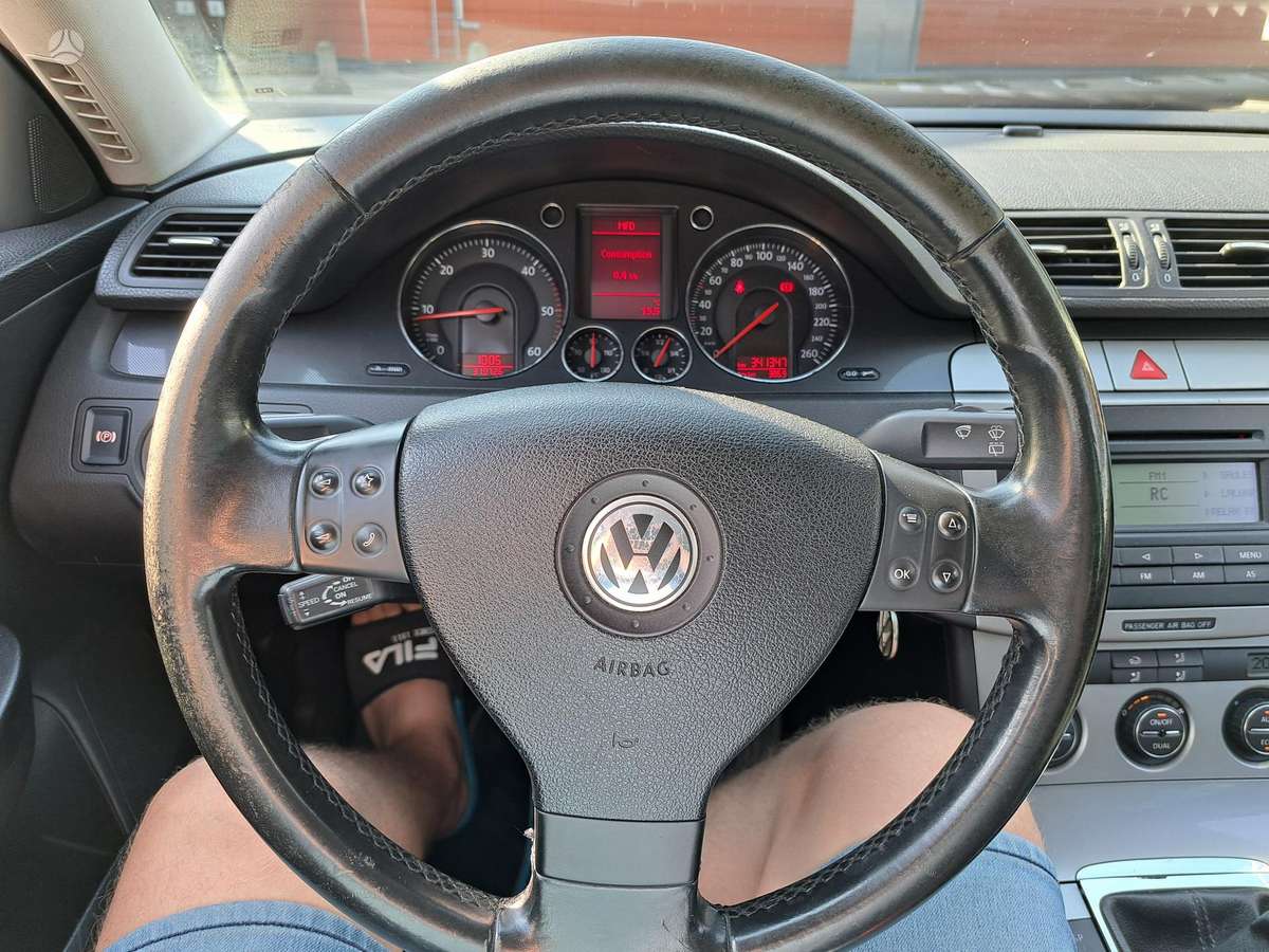 Volkswagen Passat 2006 — photo 12