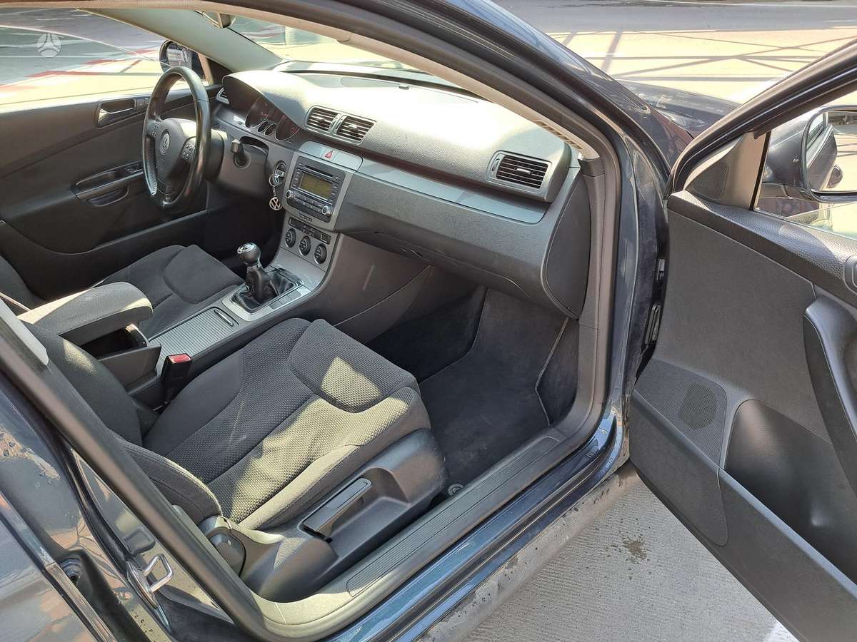 Volkswagen Passat 2006 — photo 9
