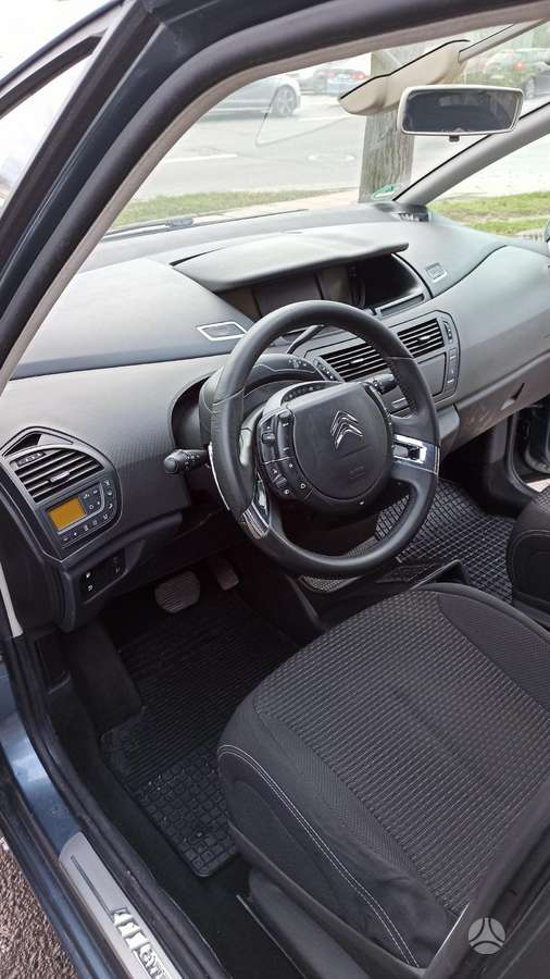 Citroen Grand 2011 — photo 10