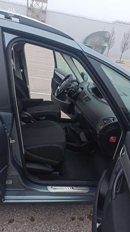 Citroen Grand 2011 — photo 7