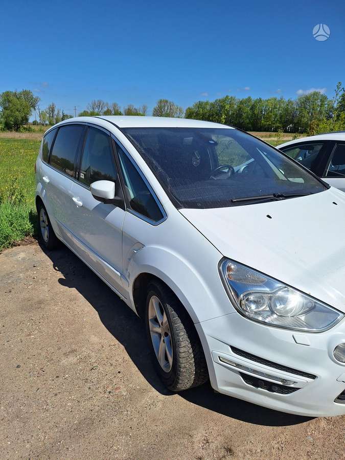 Ford S-MAX 2011 — rear view