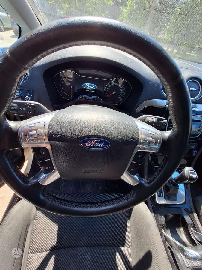Ford S-MAX 2011 — photo 7