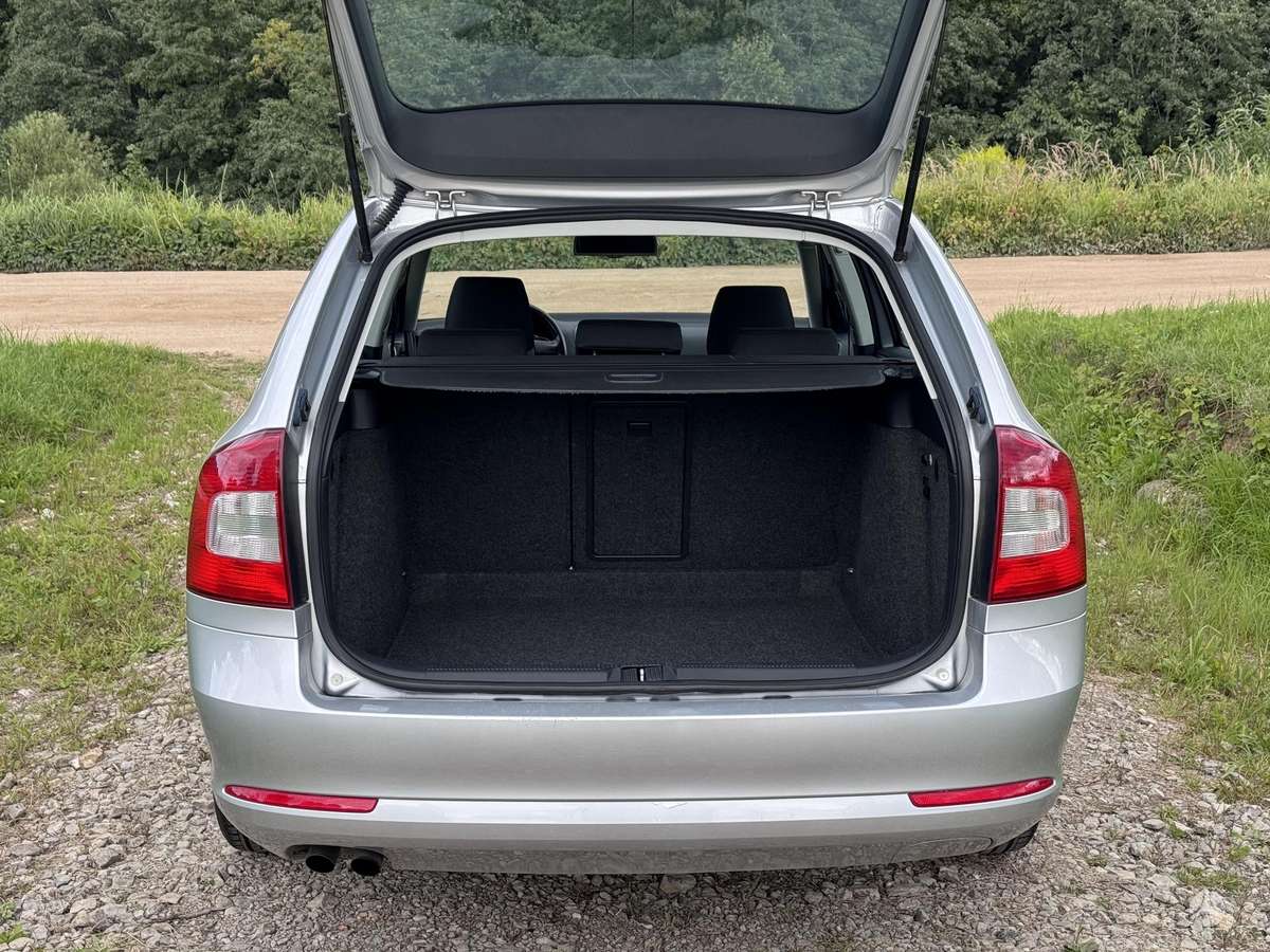 Skoda Octavia 2010 — photo 10