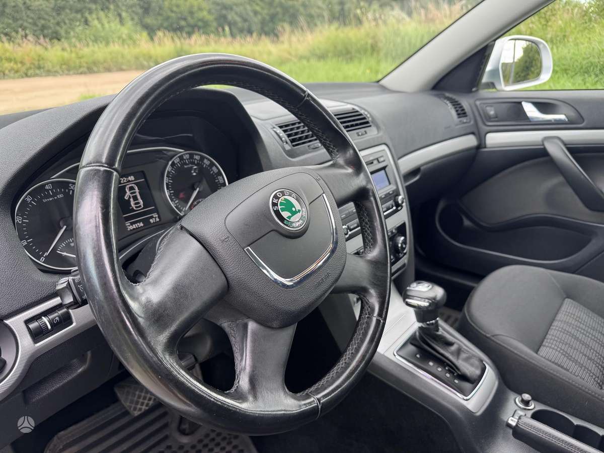 Skoda Octavia 2010 — photo 13