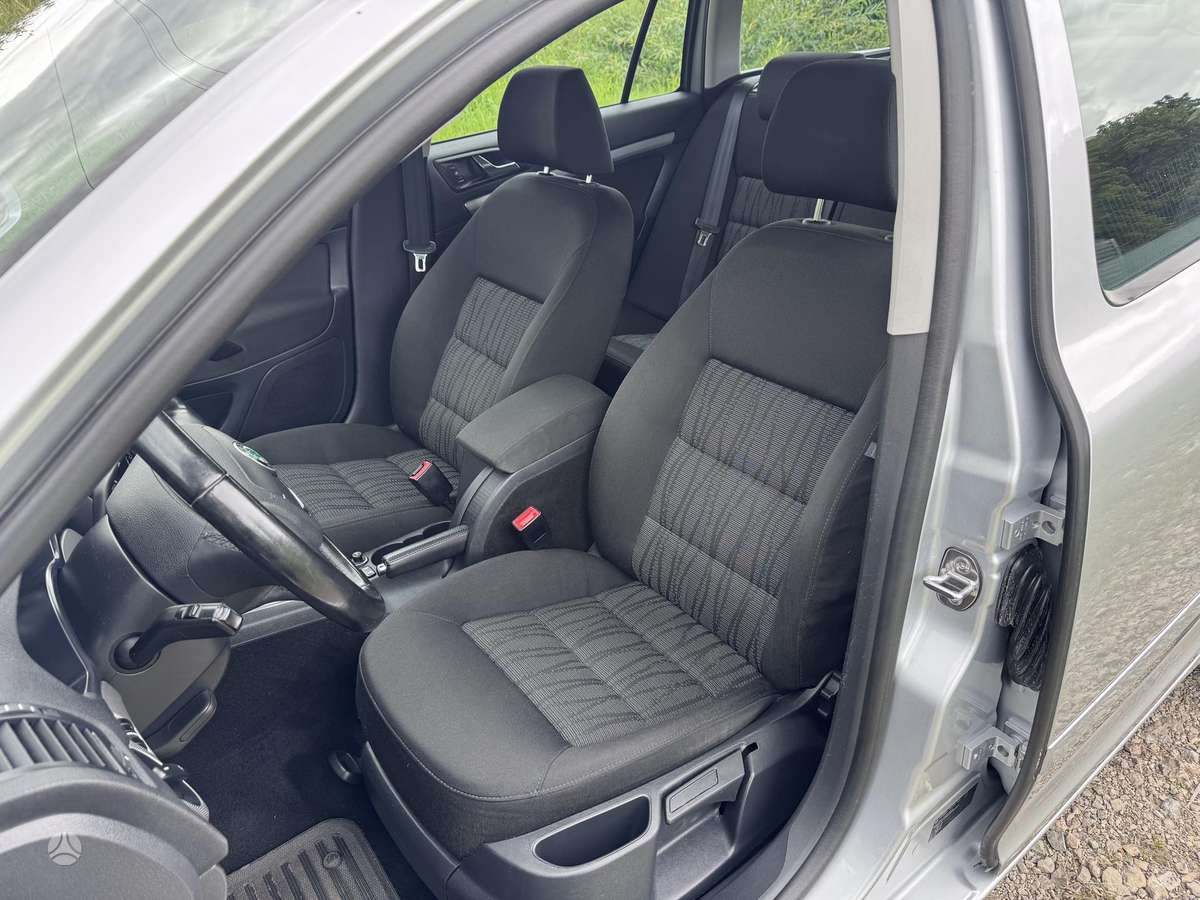 Skoda Octavia 2010 — photo 16