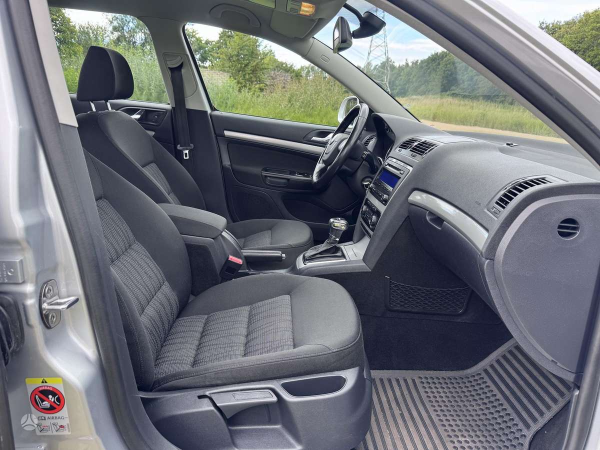 Skoda Octavia 2010 — photo 17