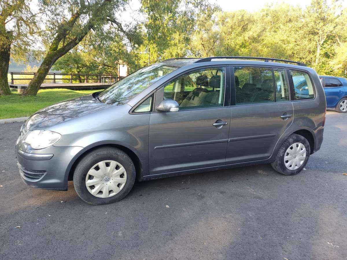 Volkswagen Touran 2007 — двигун 1896 cm³, 105 HP (77kW)