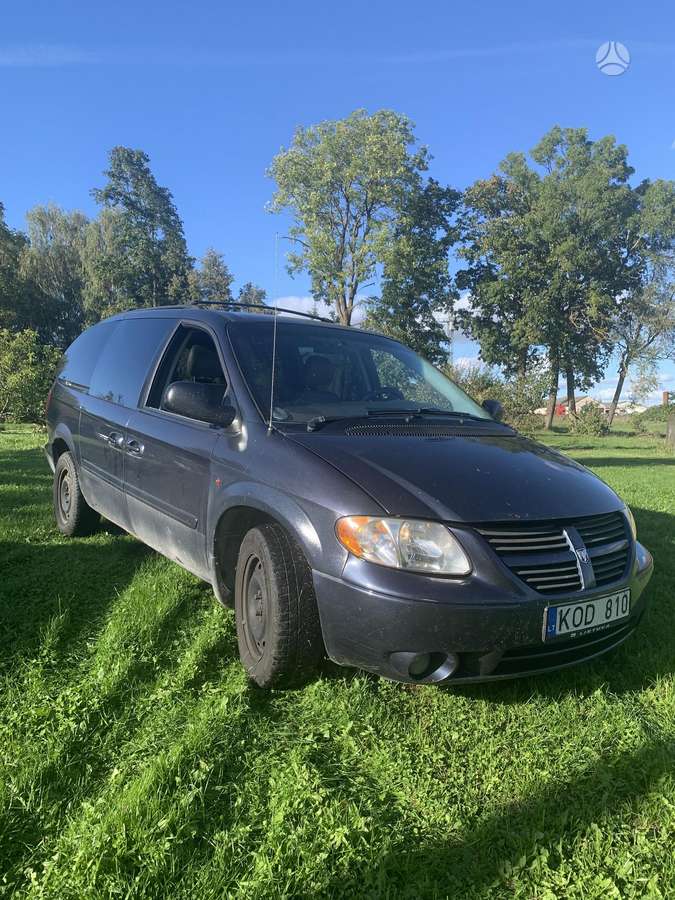 Dodge Caravan 2007 — rear view