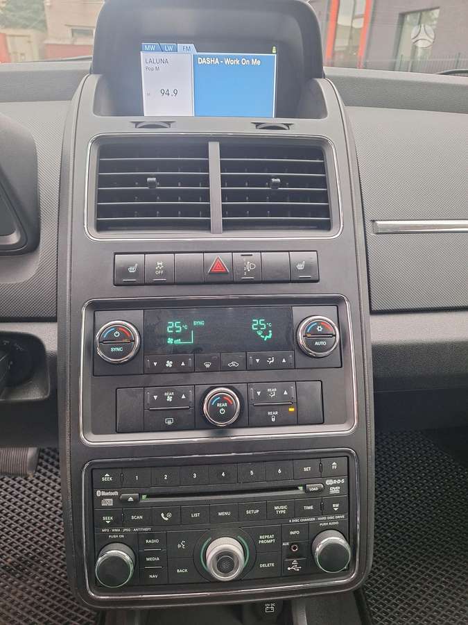 Dodge Journey 2010 — photo 11