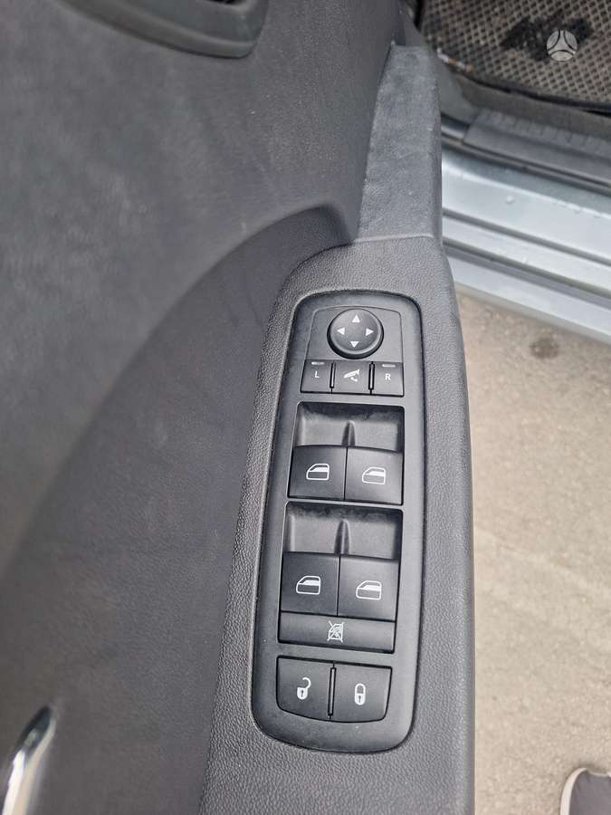 Dodge Journey 2010 — photo 12
