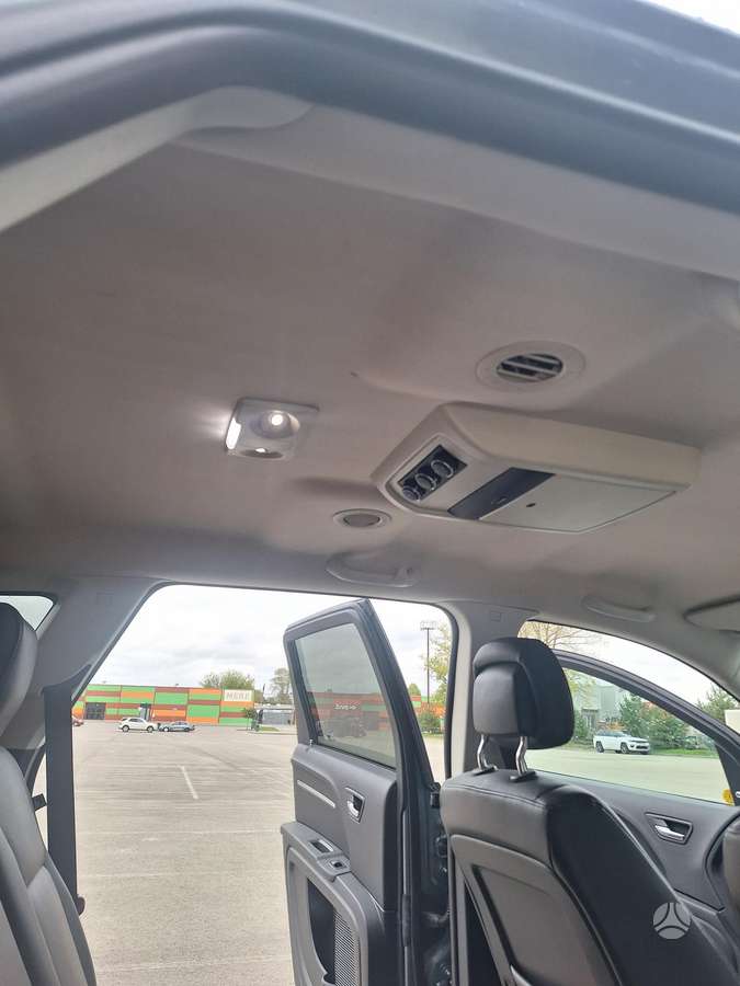 Dodge Journey 2010 — photo 17