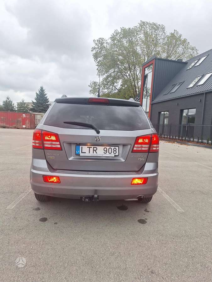 Dodge Journey 2010 — engine 2700 cm³, 185 HP (136kW)