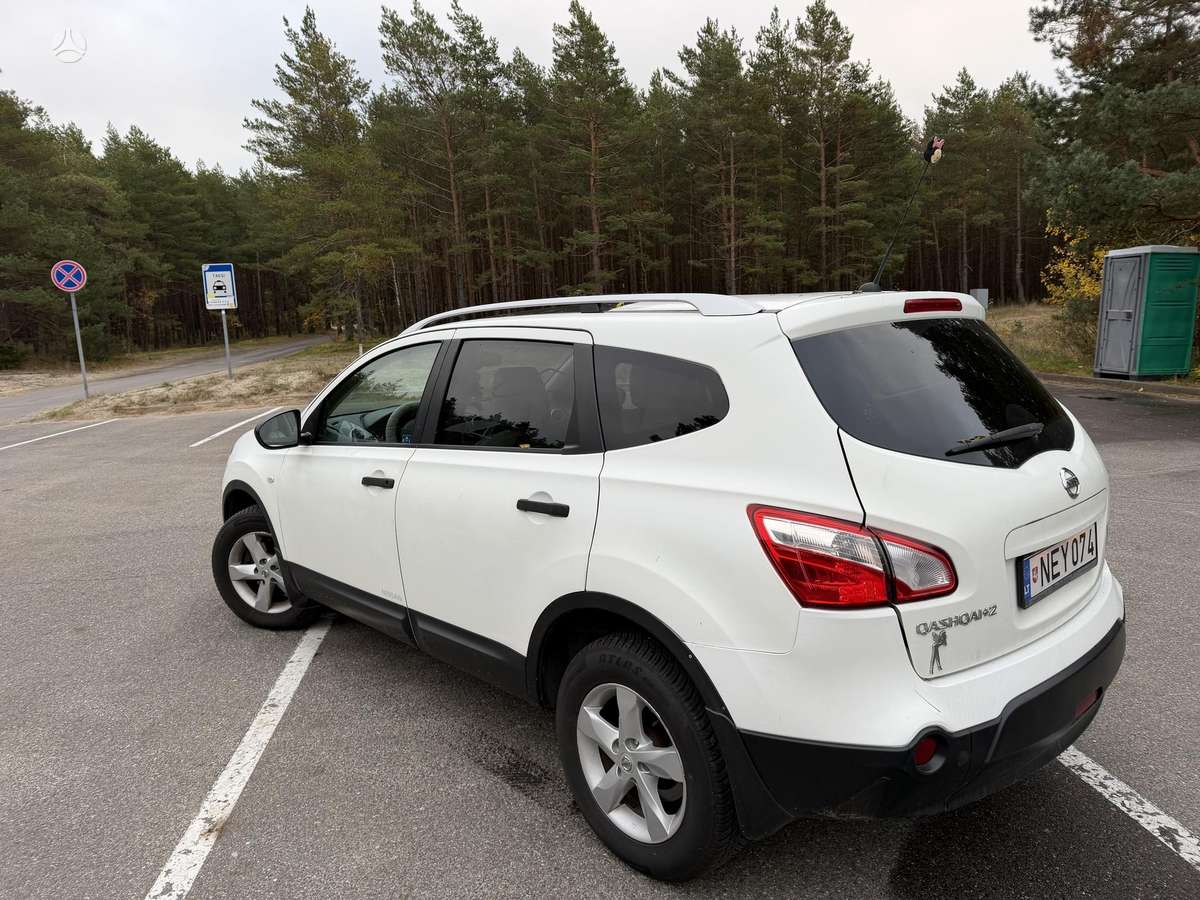 Nissan Qashqai+2 2011 — вигляд ззаду