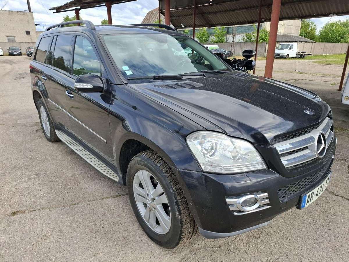 Mercedes-Benz GL420 2007 — engine 4000 cm³, 306 HP (225kW)