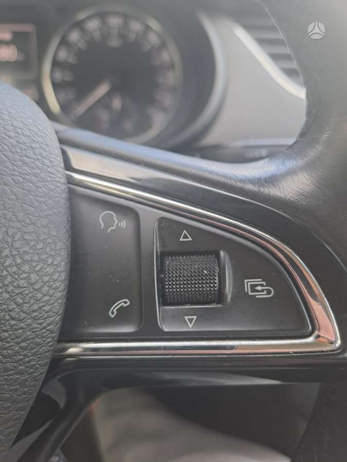 Skoda Octavia 2013 — interior