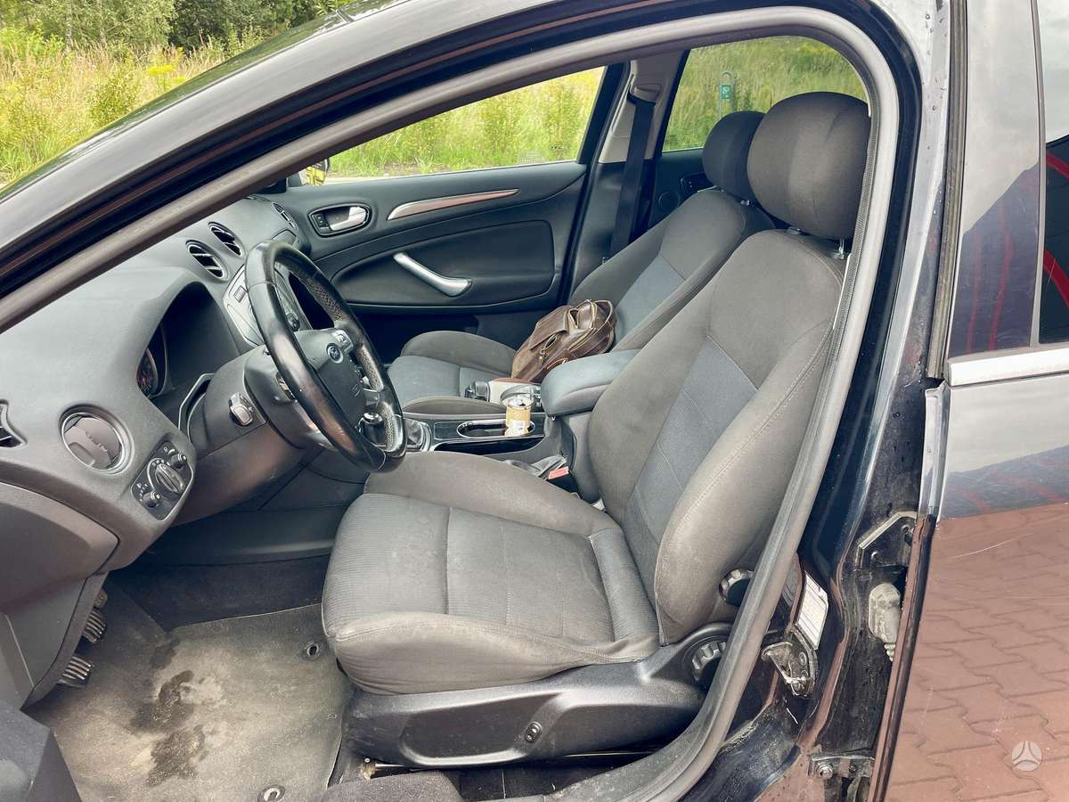 Ford Mondeo 2009 — photo 11