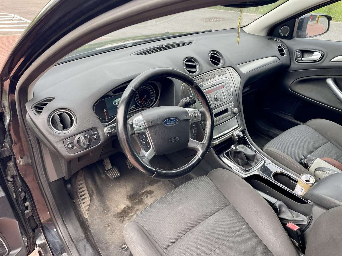 Ford Mondeo 2009 — photo 12