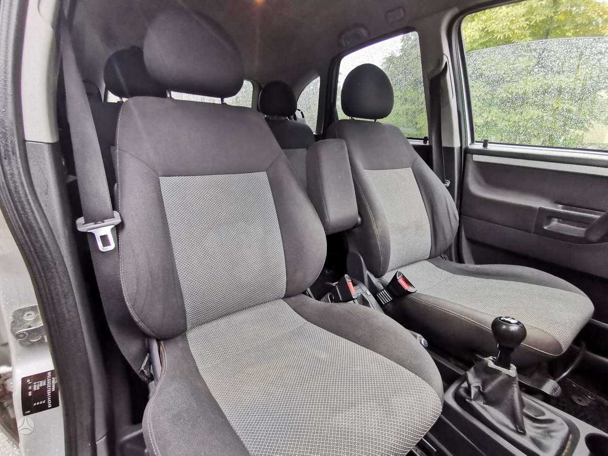 Opel Meriva 2009 — photo 16
