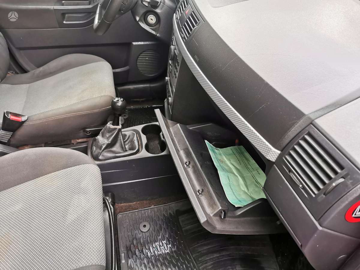 Opel Meriva 2009 — photo 23