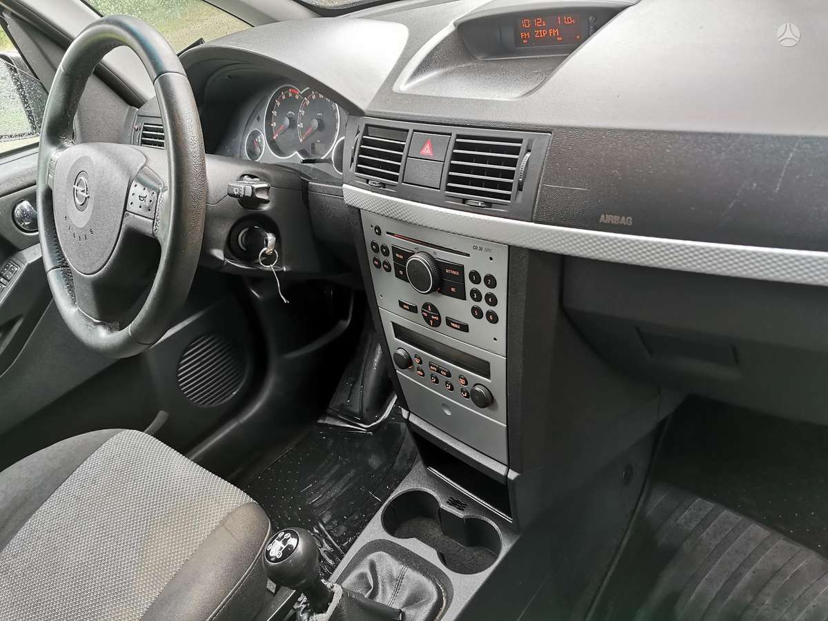 Opel Meriva 2009 — photo 24