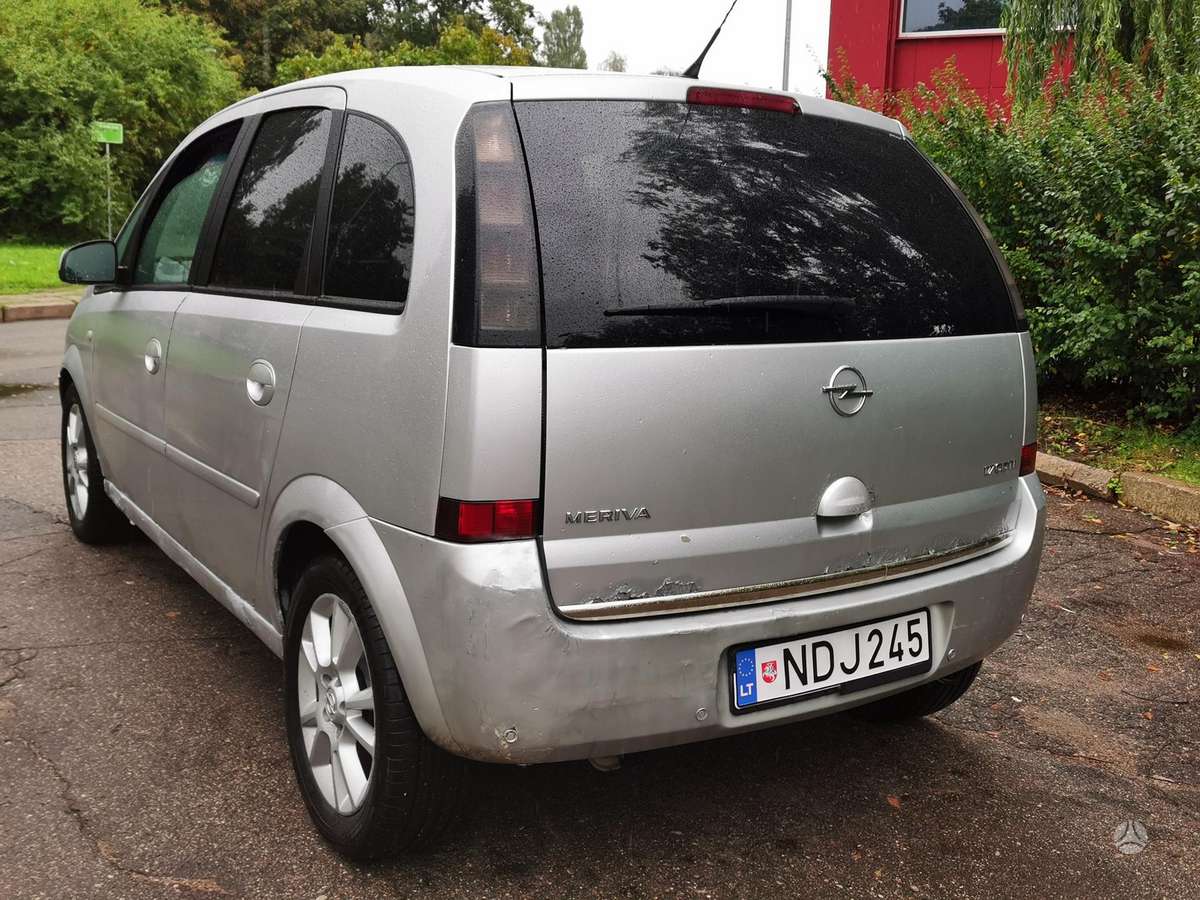 Opel Meriva 2009 — interior