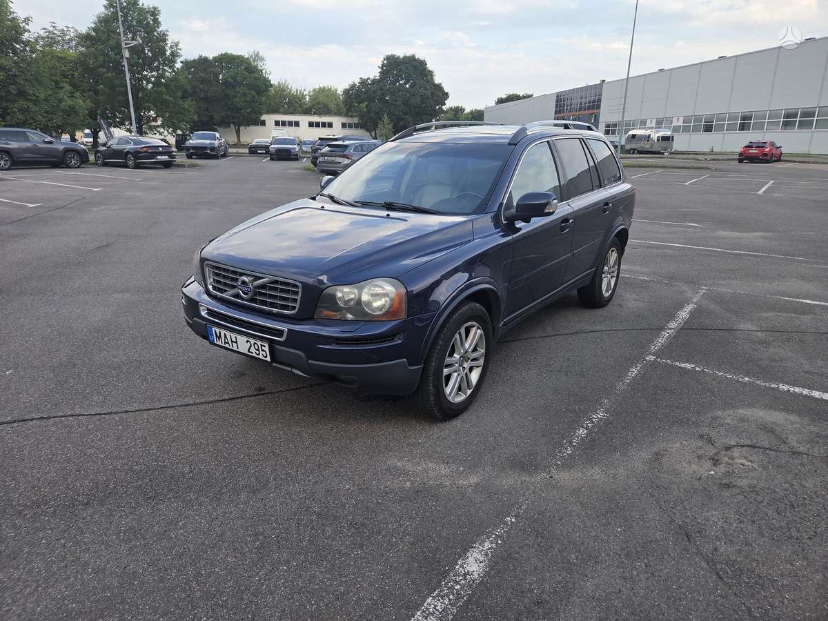 Volvo XC90 2012 — вигляд ззаду