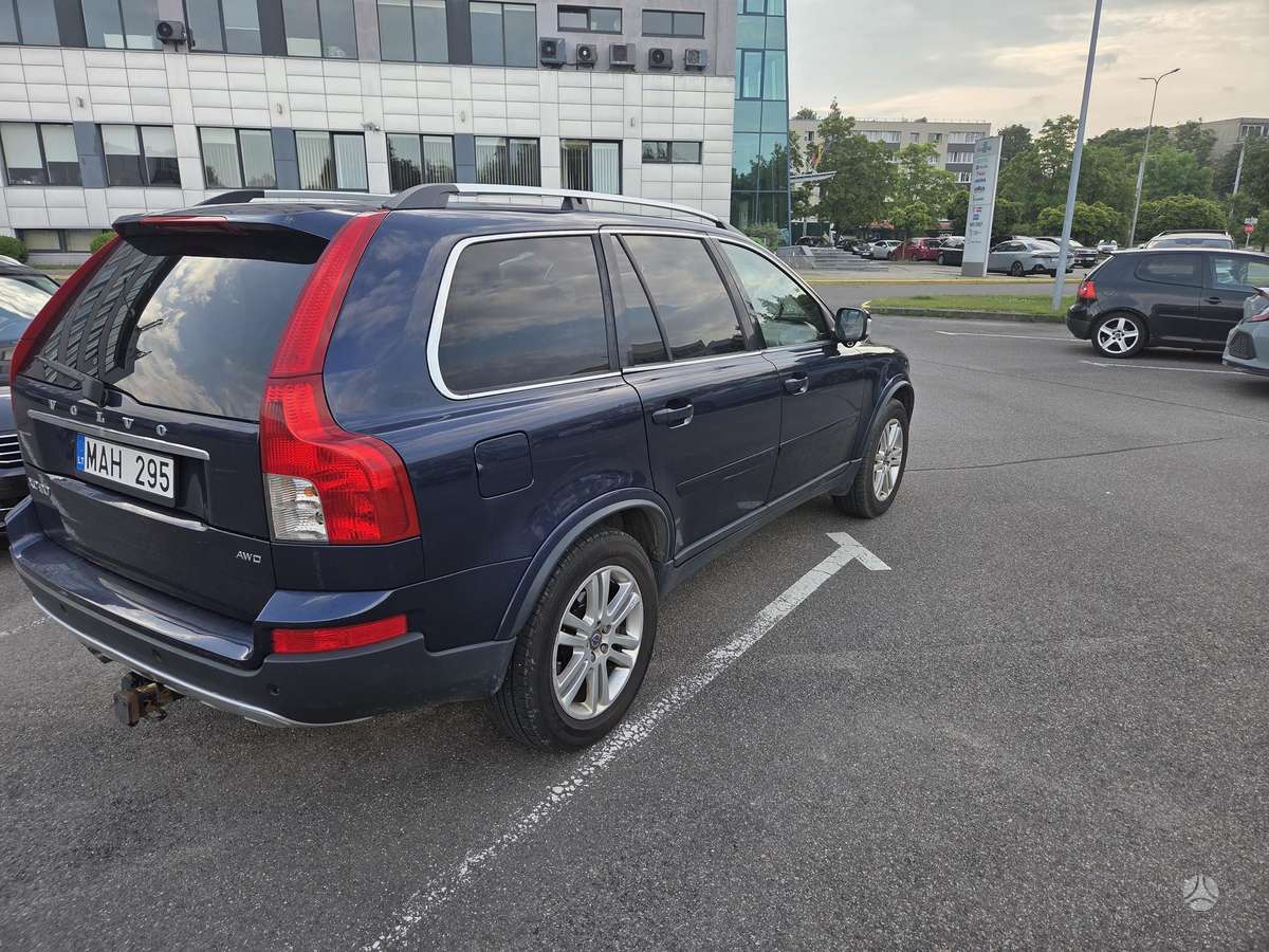 Volvo XC90 2012 — двигун 3192 cm³, 243 HP (179kW)