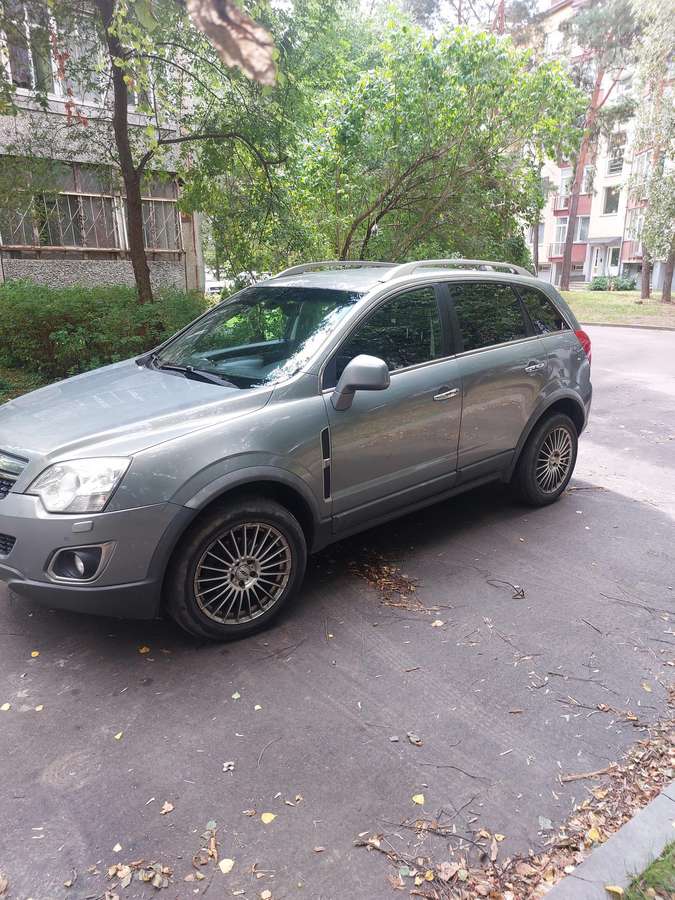 Opel Antara 2012 — rear view