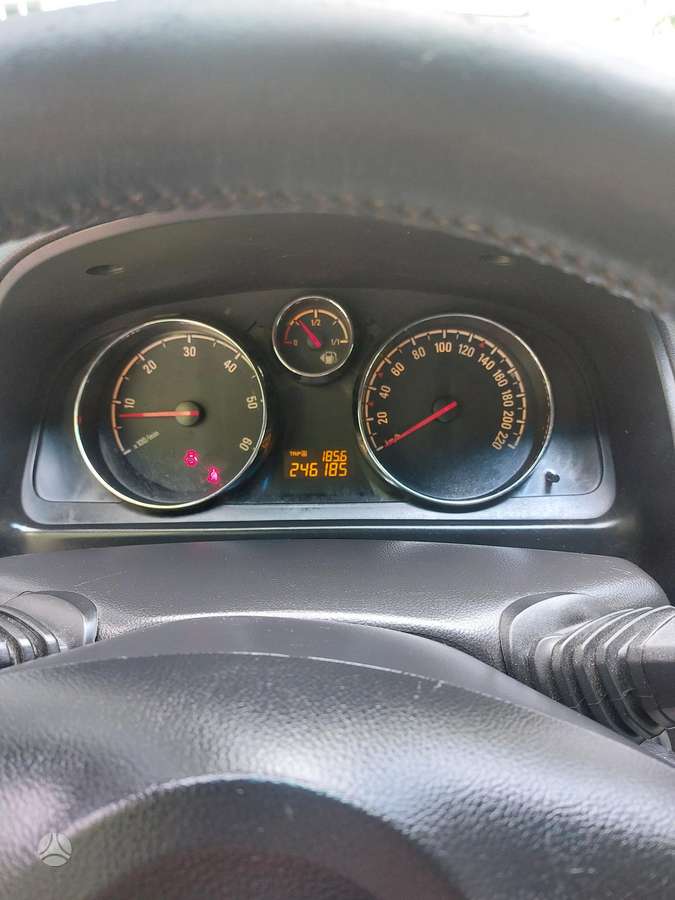 Opel Antara 2012 — photo 5