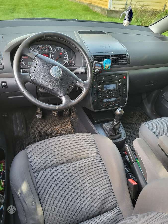 Volkswagen Sharan 2007 — photo 11