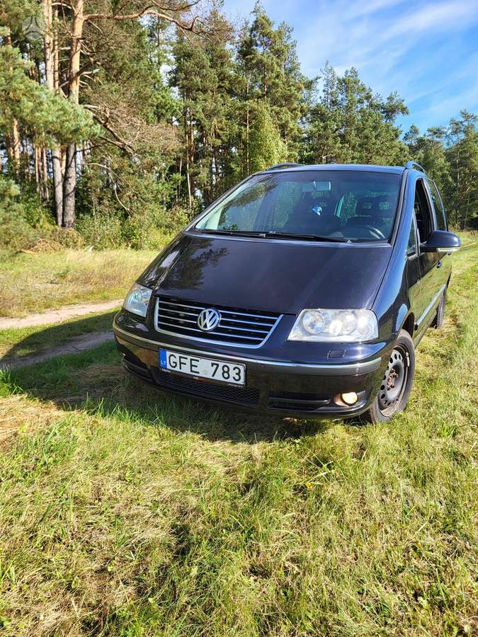 Volkswagen Sharan 2007 — rear view