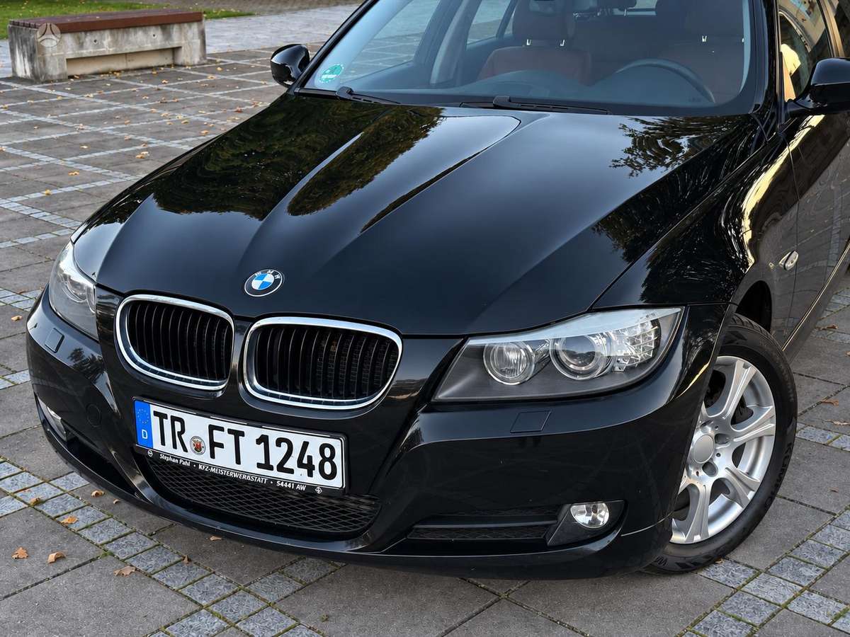 BMW 320 2009 — двигун 1995 cm³, 177 HP (130kW)