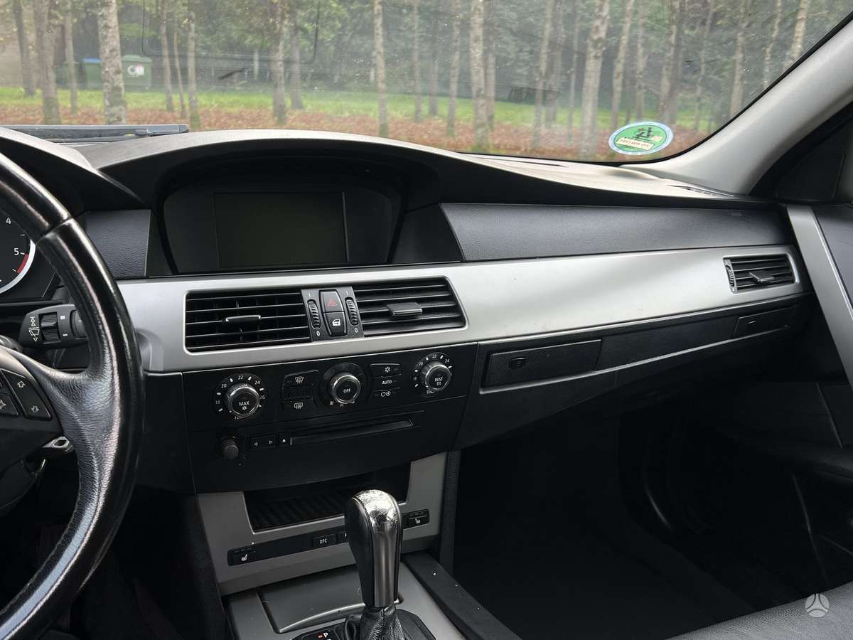 BMW 525 2007 — photo 13