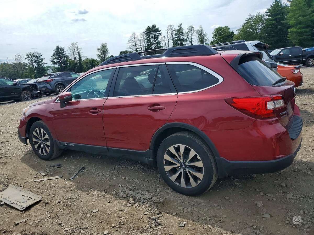 Subaru Outback 2015 — rear view