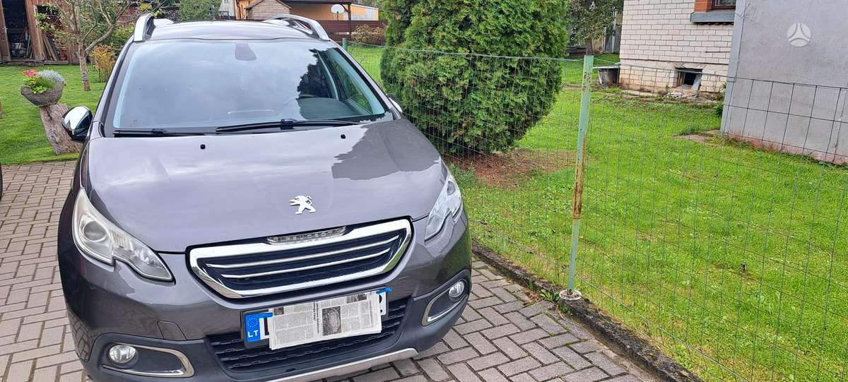 Peugeot 2008 2014 — rear view