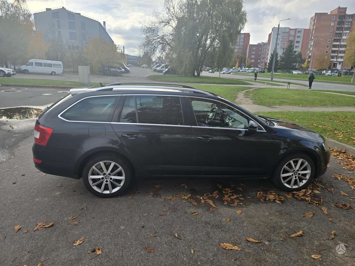 Skoda Octavia 2015 — interior