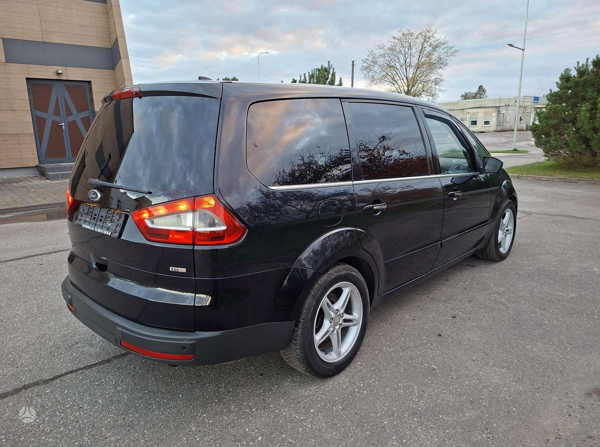 Ford Galaxy 2010 — двигун 2179 cm³, 175 HP (129kW)
