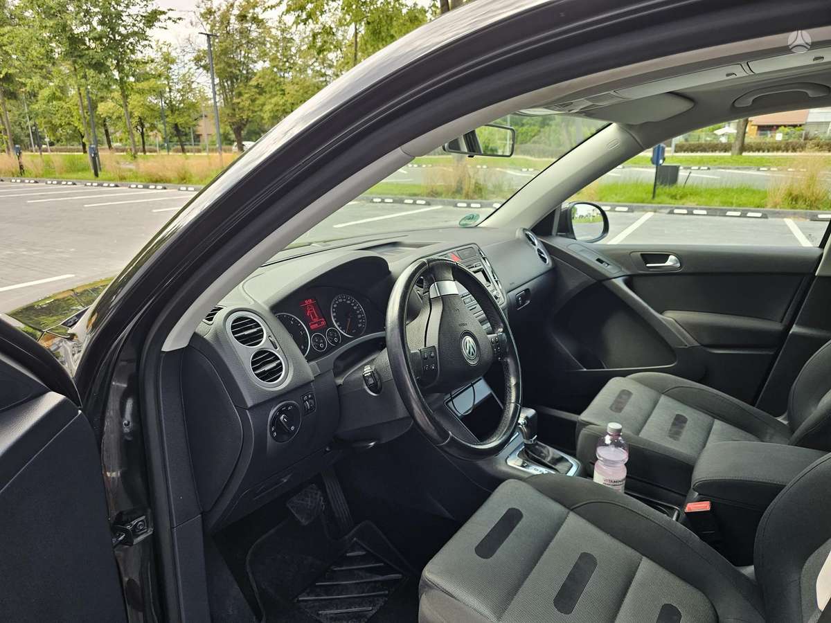 Volkswagen Tiguan 2009 — photo 17