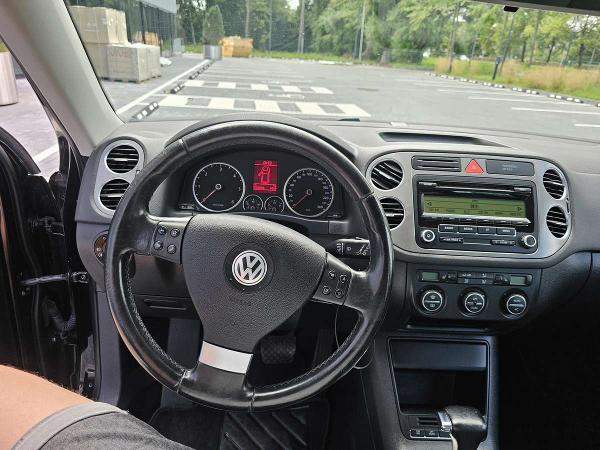 Volkswagen Tiguan 2009 — photo 18