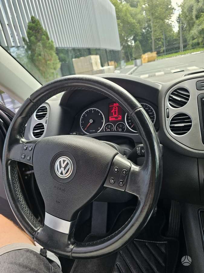 Volkswagen Tiguan 2009 — photo 19