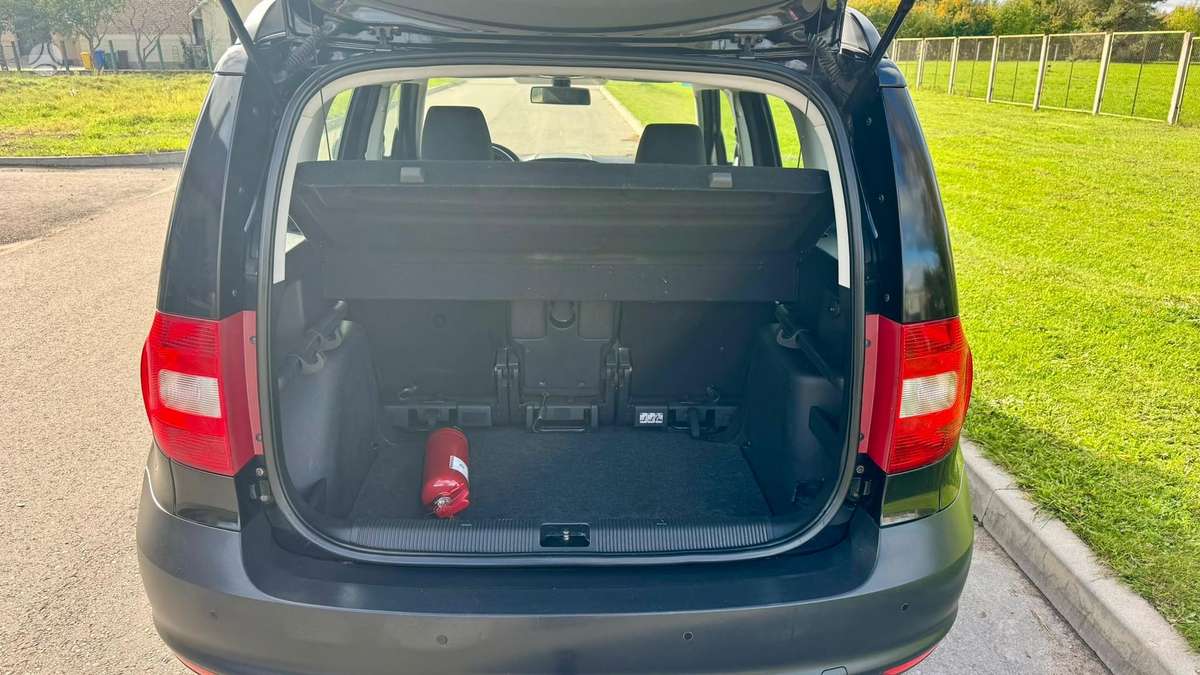 Skoda Yeti 2011 — engine 1800 cm³, 160 HP (118kW)