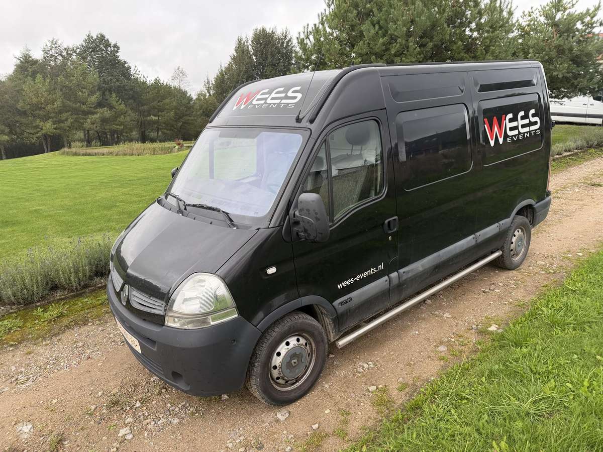Renault Master 2009 — салон