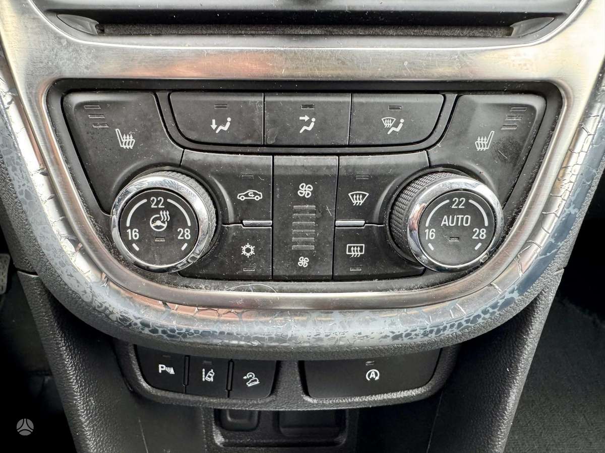 Opel Mokka 2015 — photo 28