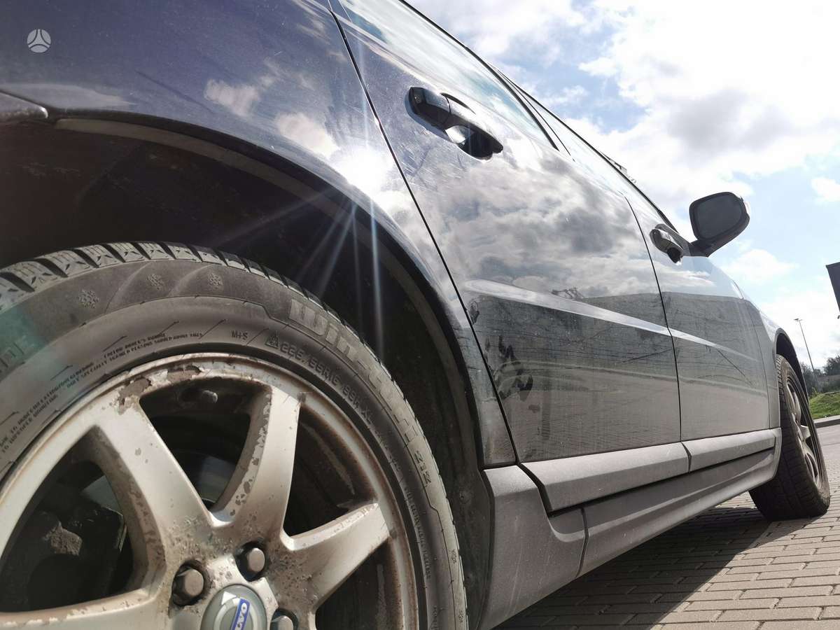 Volvo V70 2009 — photo 12